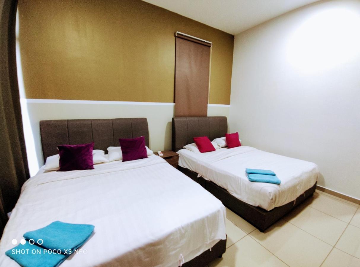 Atlantis Homestay Pool View 1210 Malacca Exterior photo